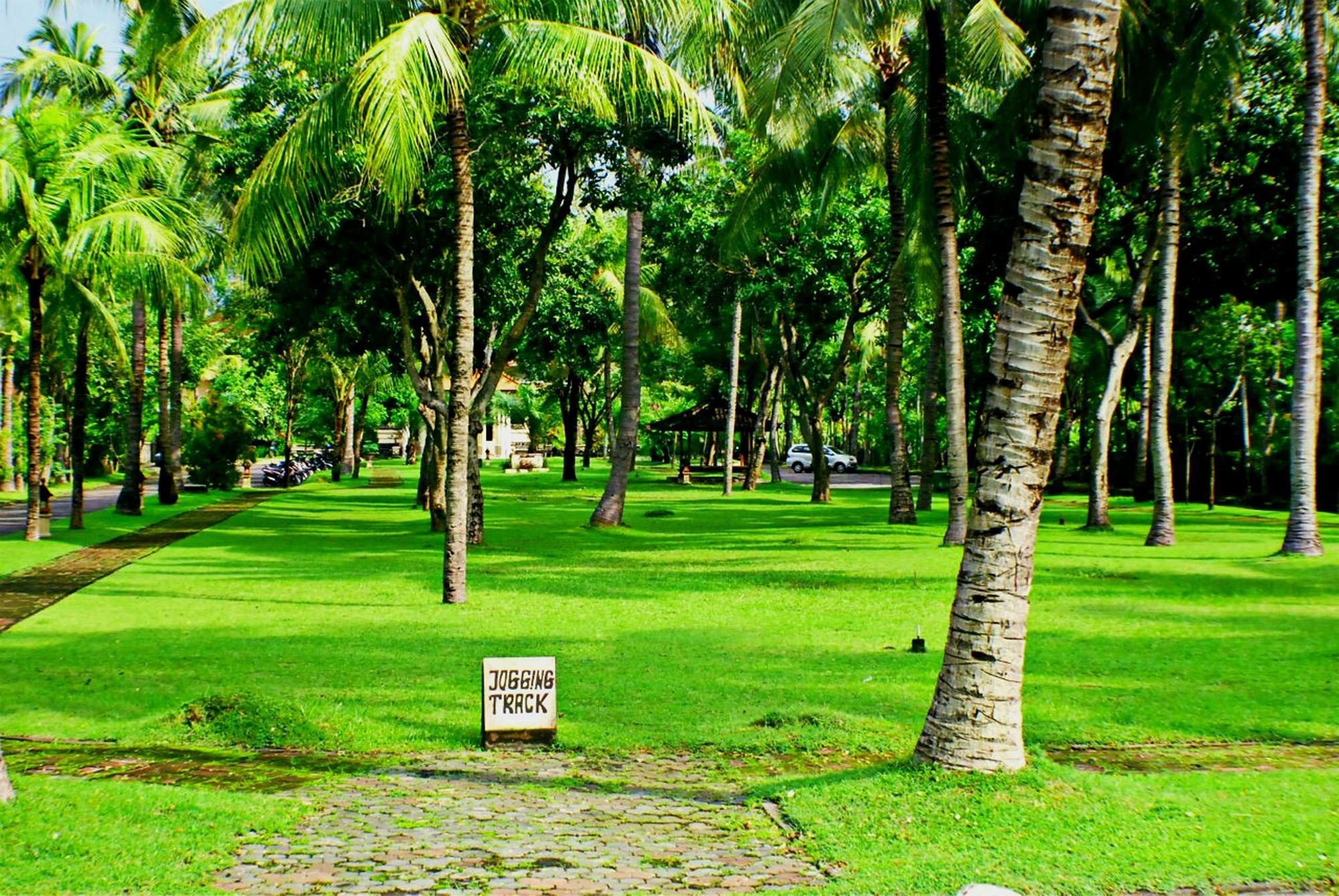 New Sunari Lovina Beach Resort Extérieur photo