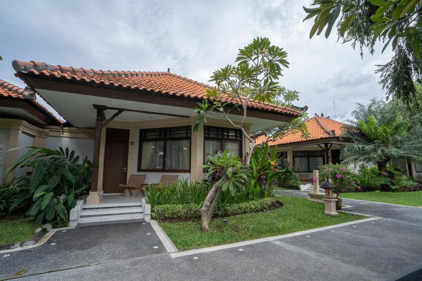 New Sunari Lovina Beach Resort Extérieur photo